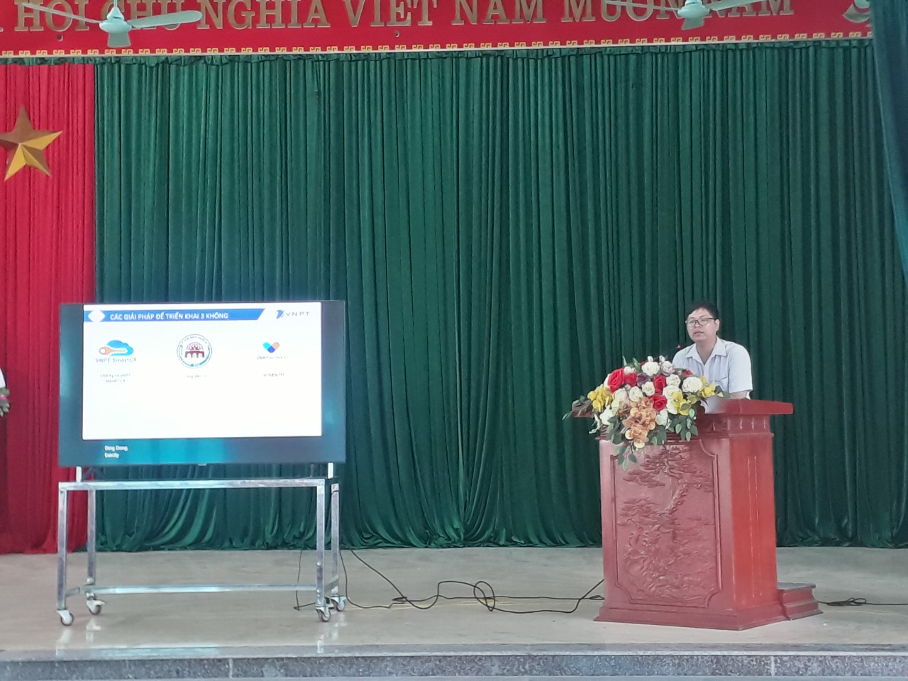 Tập huấn chứ ký số điện tử VNPT SmartCA cho cán bộ và nhân dân trên địa bàn xã Quảng Đức